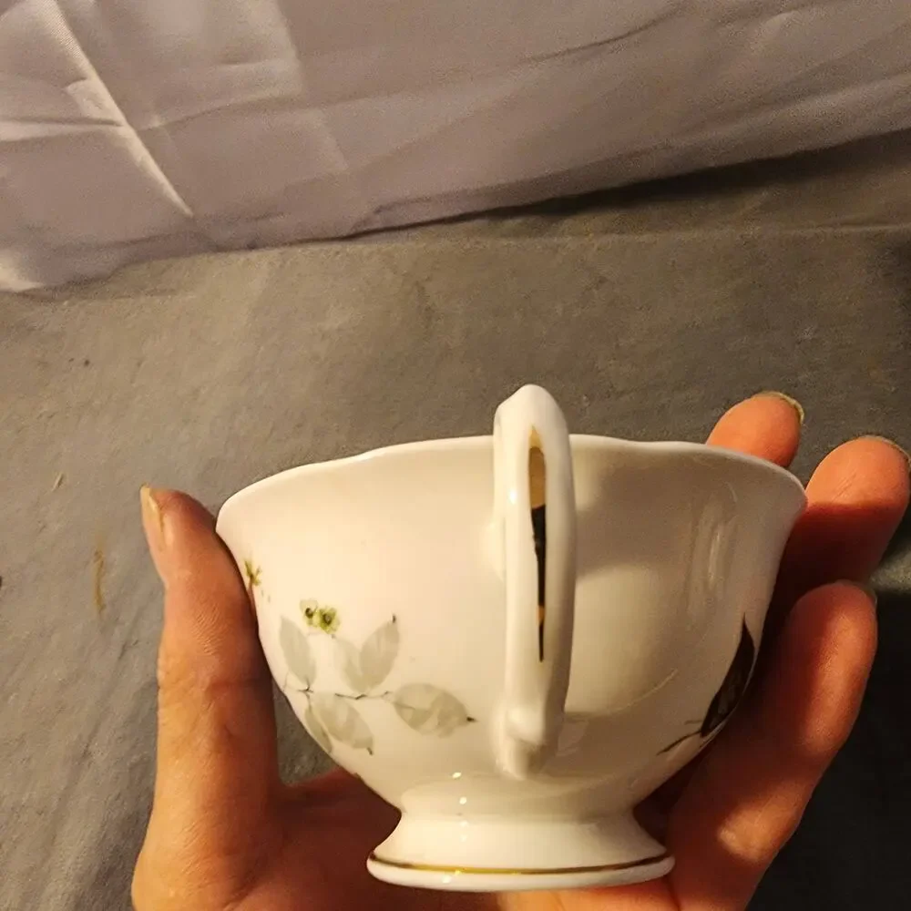 Royal Grafton Fine Bone China Floral Teacup made in England blue pansies
